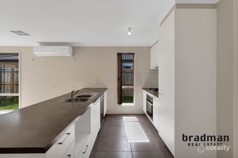 Property photo of 10 Narrowleaf Street Wallan VIC 3756