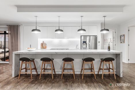 Property photo of 8 Leichhardt Court Sandhurst VIC 3977