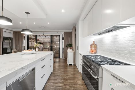 Property photo of 8 Leichhardt Court Sandhurst VIC 3977