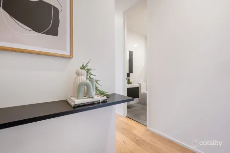 Property photo of 101/28 Riddell Parade Elsternwick VIC 3185