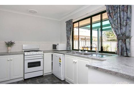 Property photo of 37 Magnolia Crescent Craigmore SA 5114