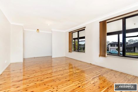 Property photo of 9 Harrow Road Glenfield NSW 2167