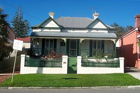 2 Hale St, Beaconsfield, WA 6162