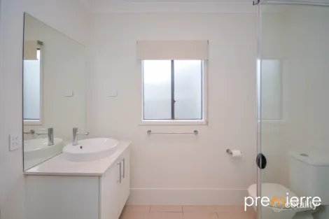 Property photo of 36 Galligan Way Goodna QLD 4300