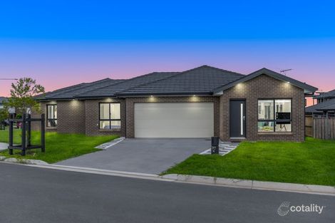 90 Silvester Way, Gledswood Hills, NSW 2557