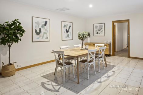 Property photo of 22 Springwood Close Donvale VIC 3111
