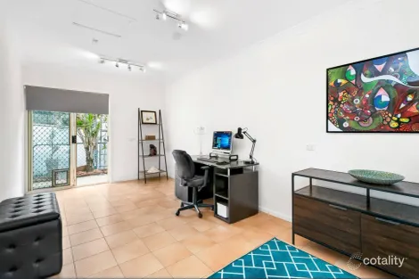 Property photo of 7 Centennial Place Southport QLD 4215