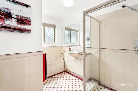 Property photo of 7 Centennial Place Southport QLD 4215