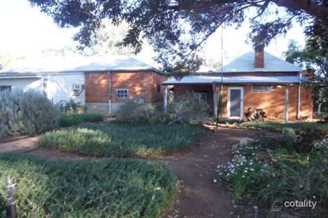 2 Redmile Rd, York, WA 6302