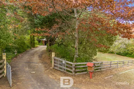 Property photo of 20 Bingarra Lane Mount Macedon VIC 3441