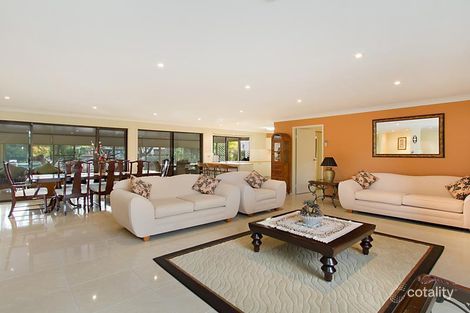 Property photo of 13 Pacific Boulevard Broadbeach Waters QLD 4218