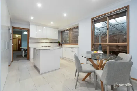 Property photo of 37 Hillview Drive Carrum Downs VIC 3201