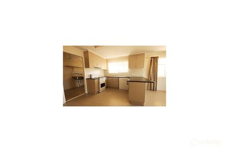 Property photo of 32 Beardmore Crescent Dysart QLD 4745