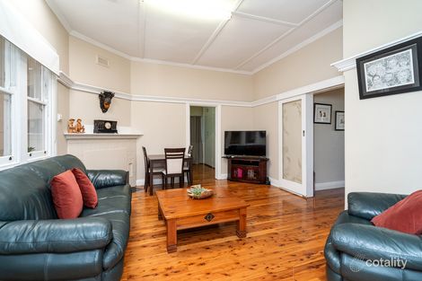 Property photo of 1 Erin Street Turvey Park NSW 2650