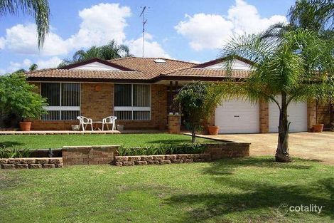 Property photo of 2 Como Close St Clair NSW 2759