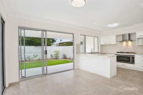 Property photo of 2/60 Stoneleigh Street Albion QLD 4010