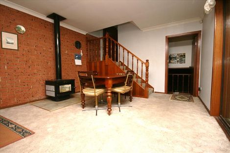 Property photo of 137 Tharwa Road Queanbeyan West NSW 2620