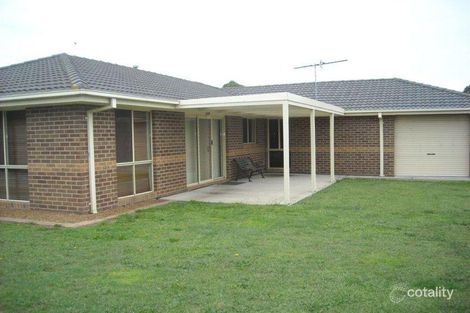 Property photo of 14 Angelina Way Somerville VIC 3912