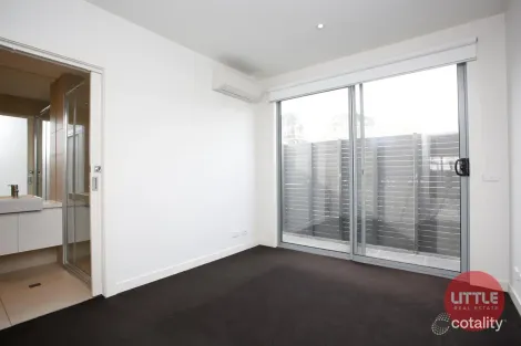 Property photo of 2/22 Wattle Road Hawthorn VIC 3122