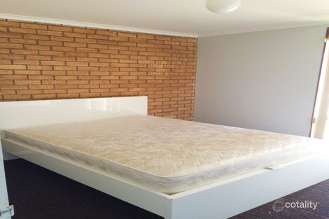 Property photo of 2/32 Bonnor Street Kelso NSW 2795