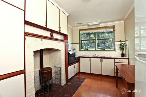 Property photo of 16 Bailey Street Long Gully VIC 3550