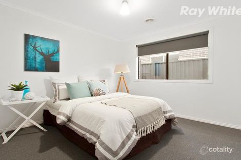 Property photo of 23 Dianella Close Pakenham VIC 3810