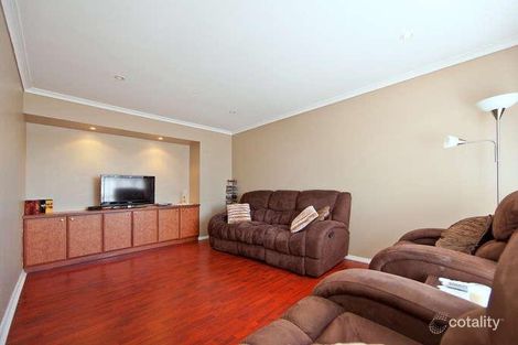 Property photo of 8 Plover Place Carrum Downs VIC 3201