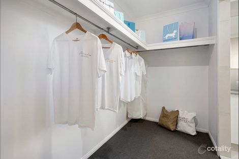 Property photo of 52 Deborah Avenue Benowa QLD 4217