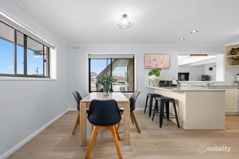 Property photo of 30 Carolyn Crescent Warrnambool VIC 3280
