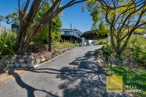 Property photo of 40 Bates Drive Birkdale QLD 4159