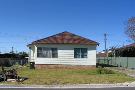 16 Hurt Pde, Unanderra, NSW 2526