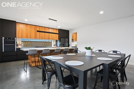 Property photo of 11 Pandanus Court Warragul VIC 3820