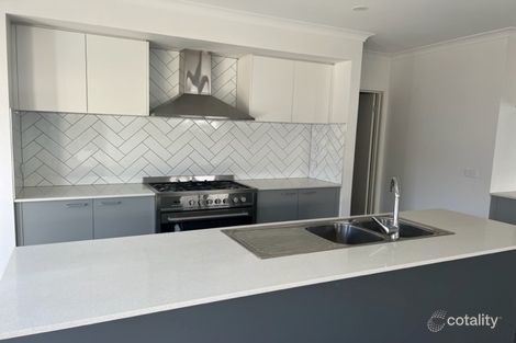 47 Bingham Cct, Thornhill Park, VIC 3335