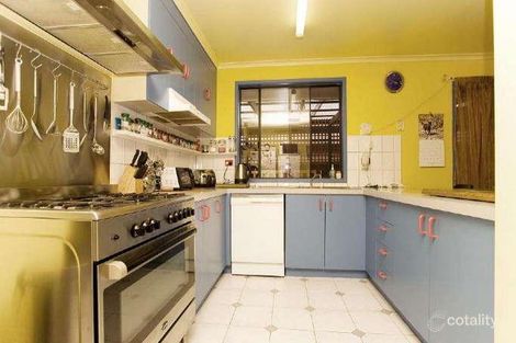 Property photo of 76 Dundee Way Sydenham VIC 3037