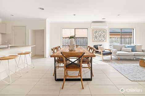 Property photo of 15 Warrego Circuit Sandhurst VIC 3977