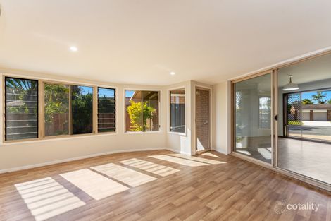 Property photo of 5 Ficus Close Yamba NSW 2464