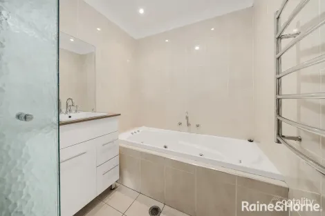 Property photo of 2 Misima Place Glenfield NSW 2167