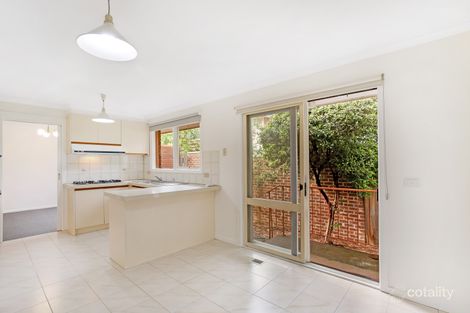 Property photo of 2/422 Middleborough Road Blackburn VIC 3130