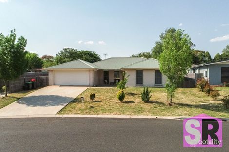 Property photo of 11 Claret Ash Drive Guyra NSW 2365