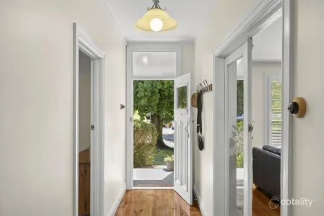 Property photo of 9 Curtis Court Gisborne VIC 3437