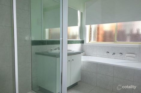 3 Rostron Way, Roxburgh Park, VIC 3064