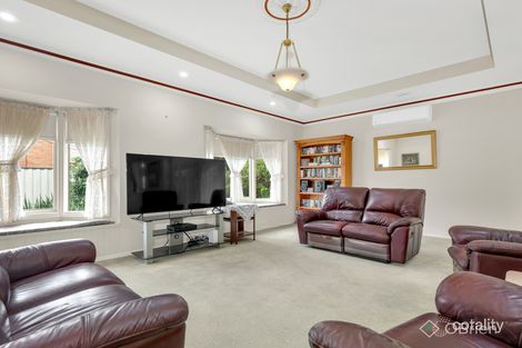 Property photo of 34 Jacqueline Close Werribee VIC 3030