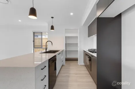 Property photo of 6 Explorers Road White Rock QLD 4306