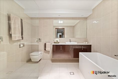 Property photo of 28 Luffman Crescent Gilmore ACT 2905