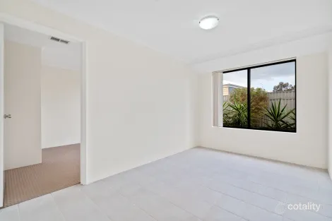 Property photo of 132 Countess Circuit South Yunderup WA 6208