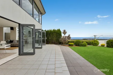 Property photo of 14 Biralee Crescent Beacon Hill NSW 2100