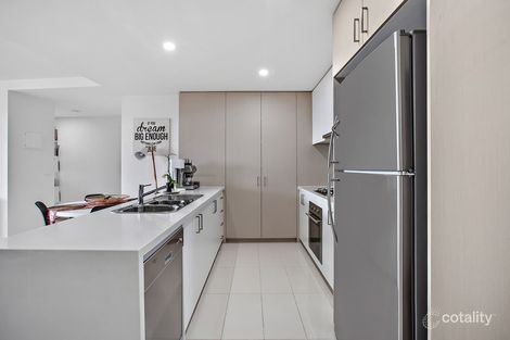 Property photo of 24/1 Woodward Way Caroline Springs VIC 3023