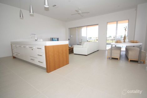 Property photo of 2/25 South Quay Drive Biggera Waters QLD 4216
