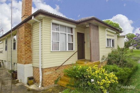 54 Lindsay St, Unanderra, NSW 2526