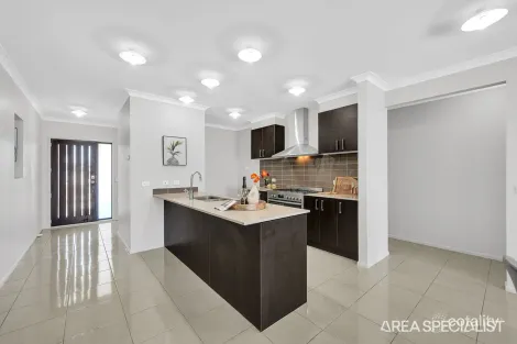 Property photo of 72 Dalray Crescent Kurunjang VIC 3337